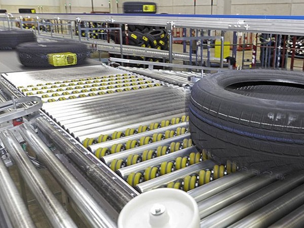 東營滾筒輸送機輸送輪胎示意圖.jpg 東營滾筒輸送機輸送輪胎示意圖.jpg