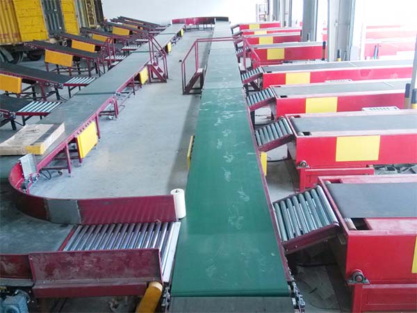 物流煙臺皮帶輸送機.jpg 物流煙臺皮帶輸送機.jpg