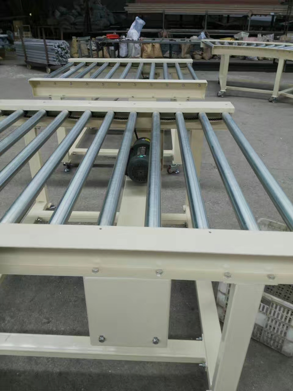 積放滾筒輸送機